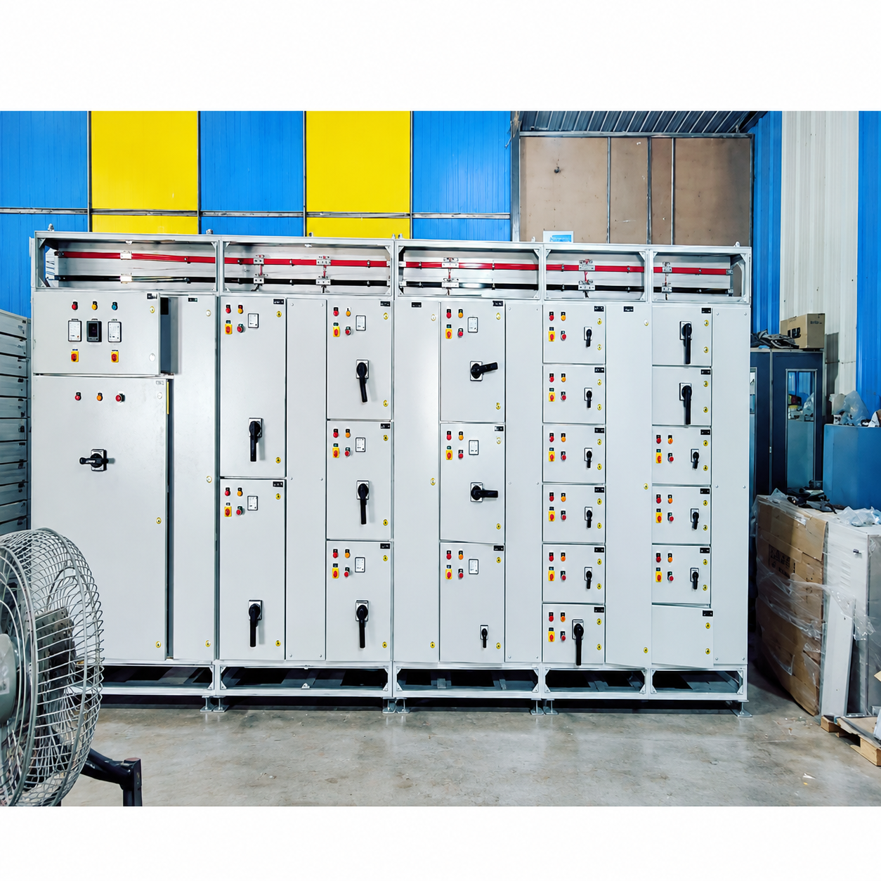 Custom 3-phase Motor Control Center built by Brothers Engineering, leading MCC Panel Manufacturers in Pune for industrial motor control. 
